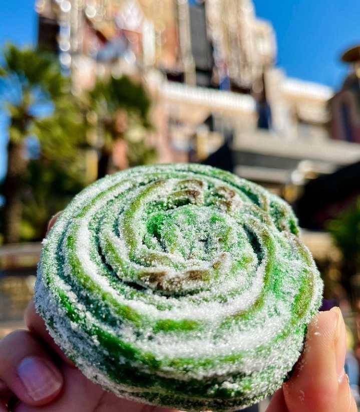 sweet spiral nation (instagram.com/sara_loovesdiisney)