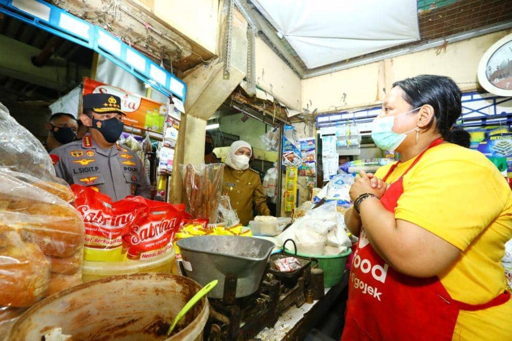 Kapolri Minta Minyak Goreng Curah Terus Tersedia di Pasar Wonokromo