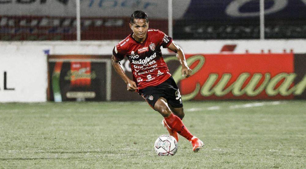 Abduh Lestaluhu masih membawa Bali United jadi juara Liga 1 setelah sebelumnya mampu mengantarkan Persis juara Liga 2 sekaligus promosi. (baliutd.com)