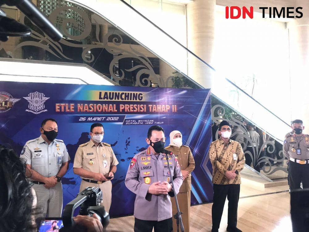 Kapolri, Jendral Listyo Sigit saat konferensi pers di Hotel Whyndam Surabaya, Sabtu (26/3/2022). (IDN Times/Khusnul Hasana)