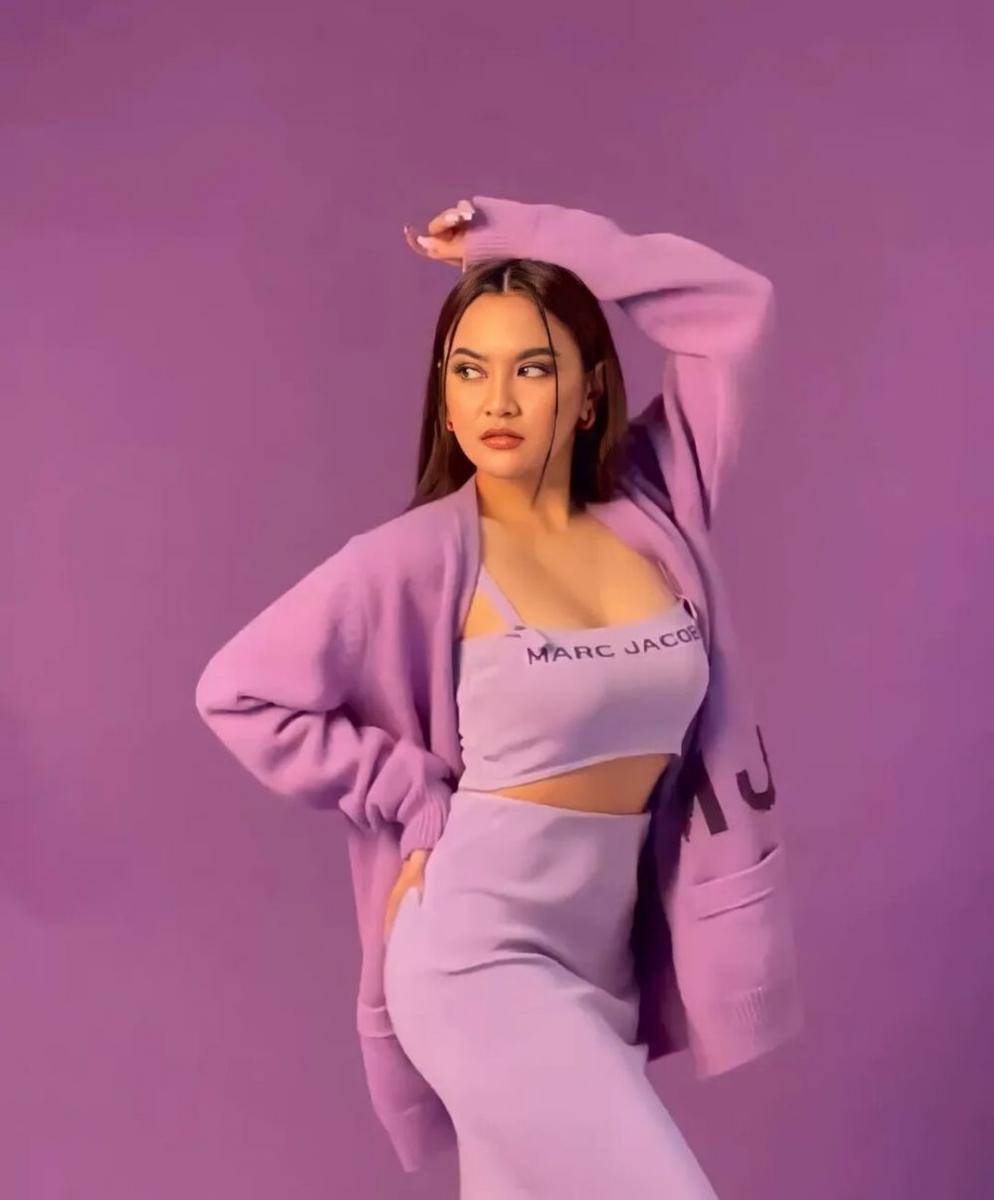 Mahalini (instagram.com/my.linzi)