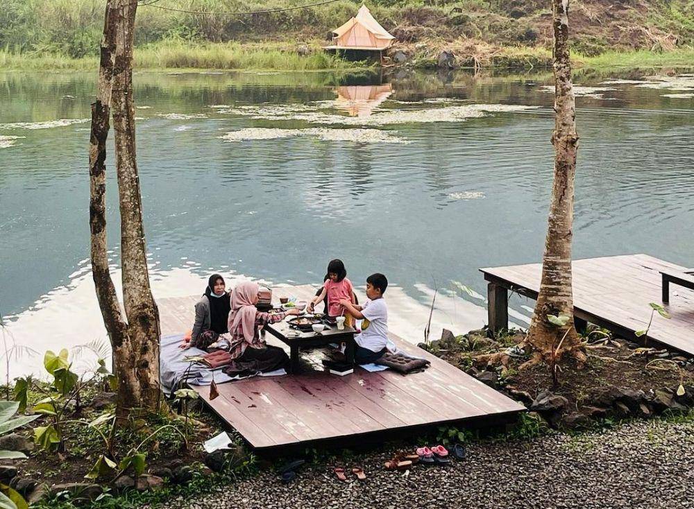 potret Kafe Balong (instagram.com/balongaja)