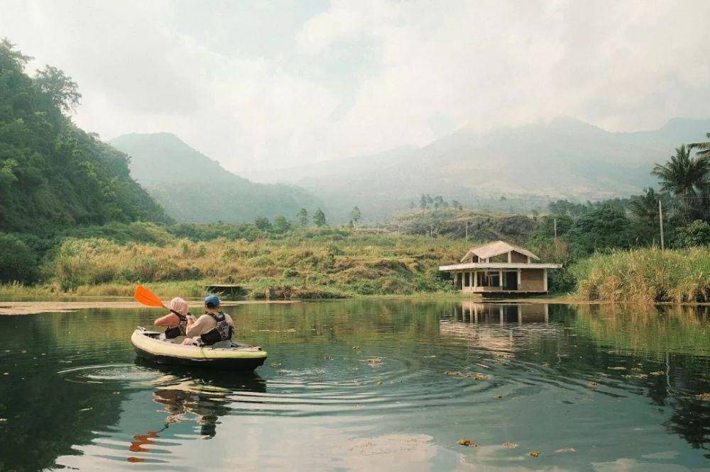 berkayak di Balong (instagram.com/nuby543)