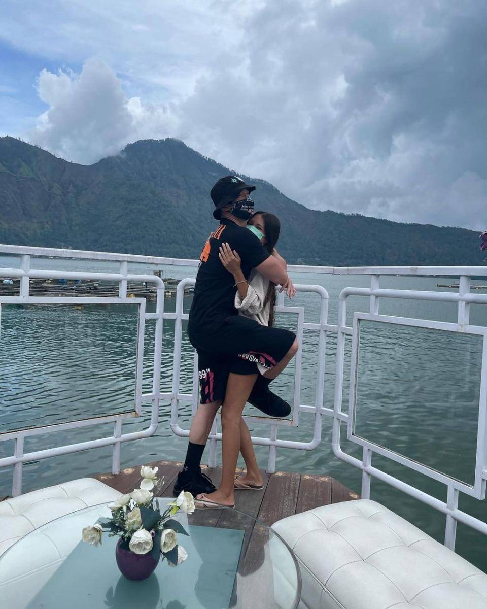 Stefan William dan Ria Andrews (instagram.com/stefannwilliam/)