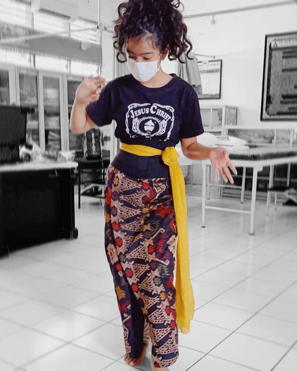 Leticia menggeluti tarian tradisional. (instagram.com/itssheilamj)