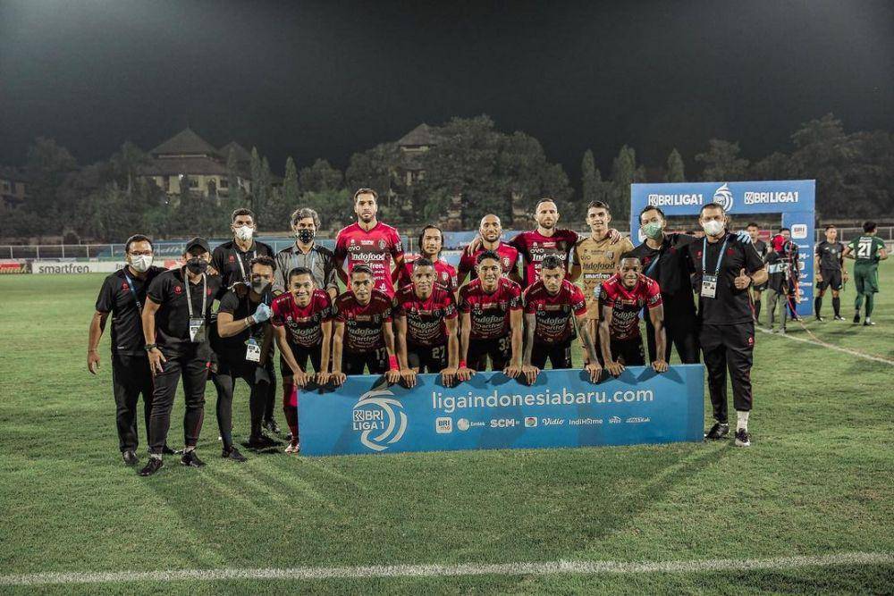 Foto pemain Bali United dan staf pelatih seusai laga Liga 1 (instagram.com/nadeowinata)
