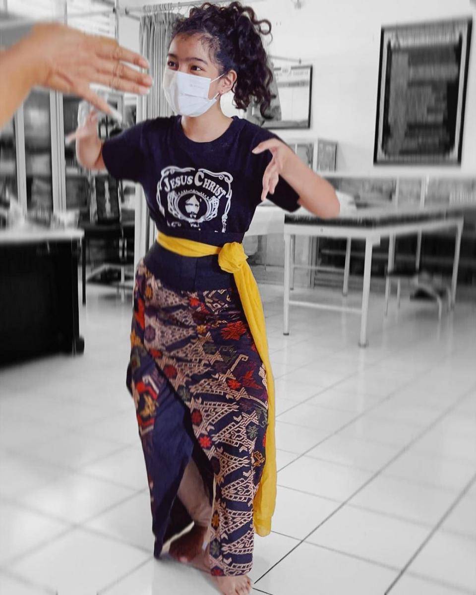 Leticia menggeluti tarian tradisional. (instagram.com/itssheilamj)