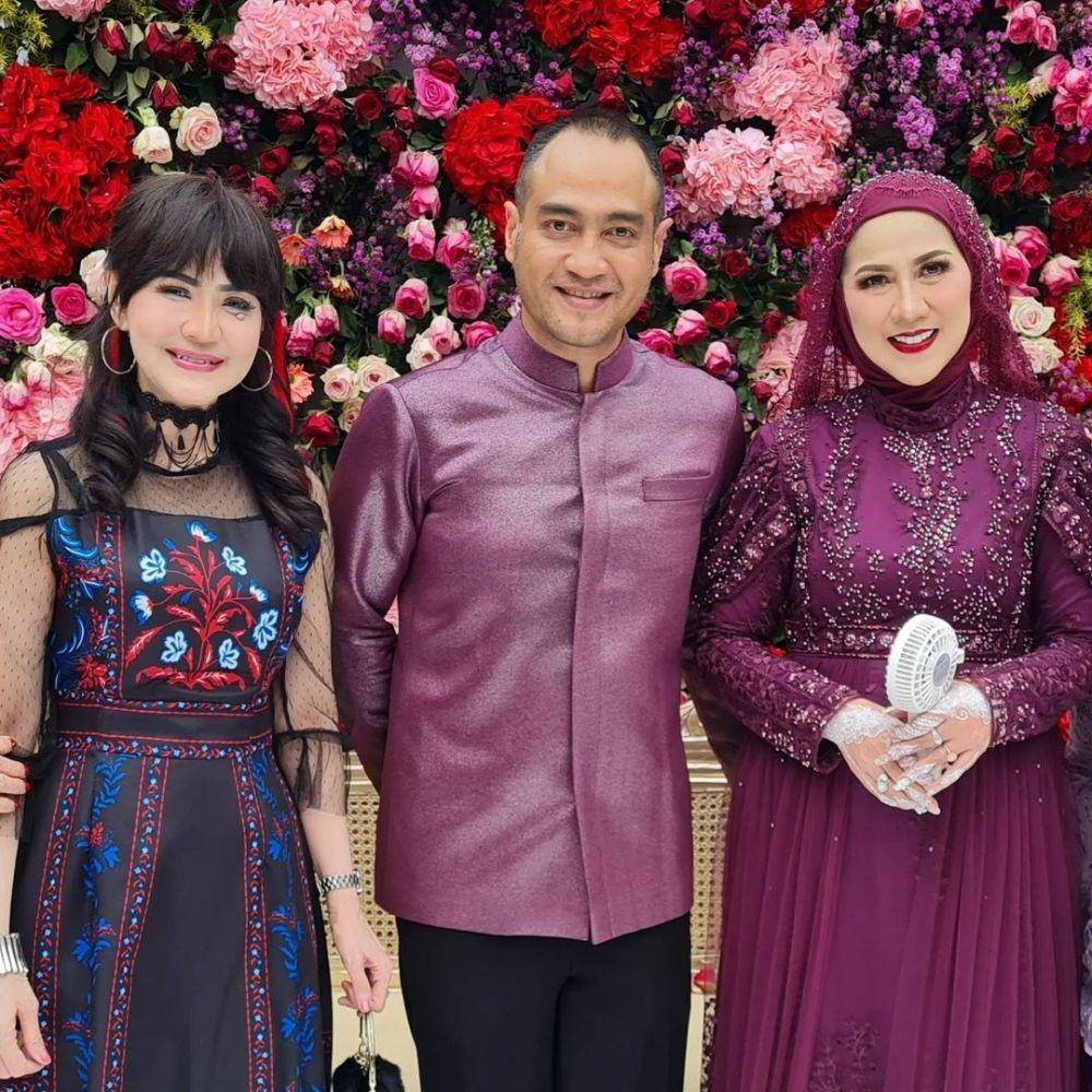 Ita Purnamasari di syukuran pernikahan Venna Melinda. (Instagram.com/itadyahpurnamasari)