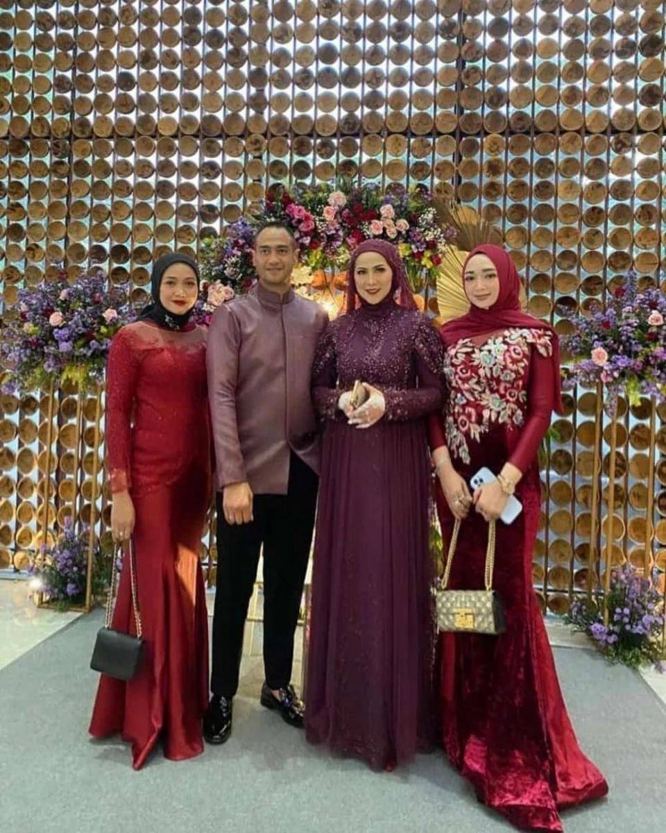 Syukuran pernikahan Venna Melinda dan Ferry Irawan. (Instagram.com/selly.sspink83)
