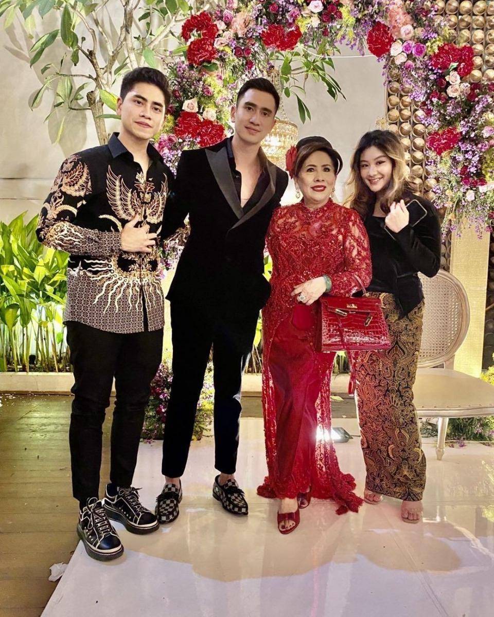 Syukuran pernikahan Venna Melinda dan Ferry Irawan. (Instagram.com/madeayurachma)