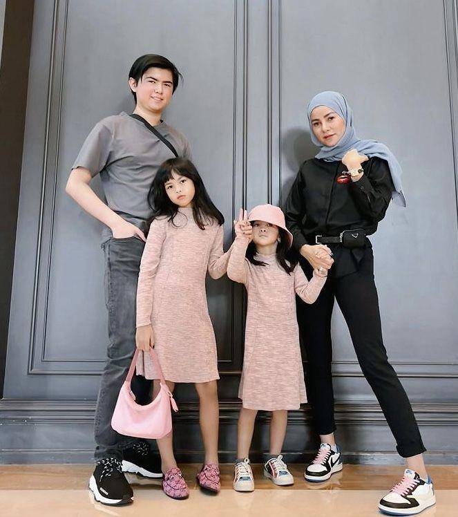 Olla dan Sean (instagram.com/ollaramlan)