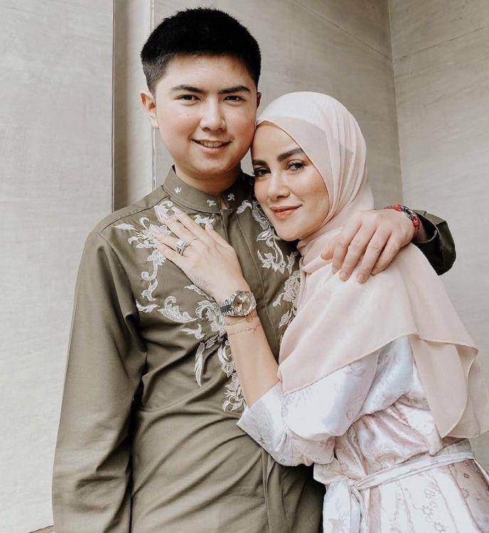 Olla dan Sean (instagram.com/ollaramlan)