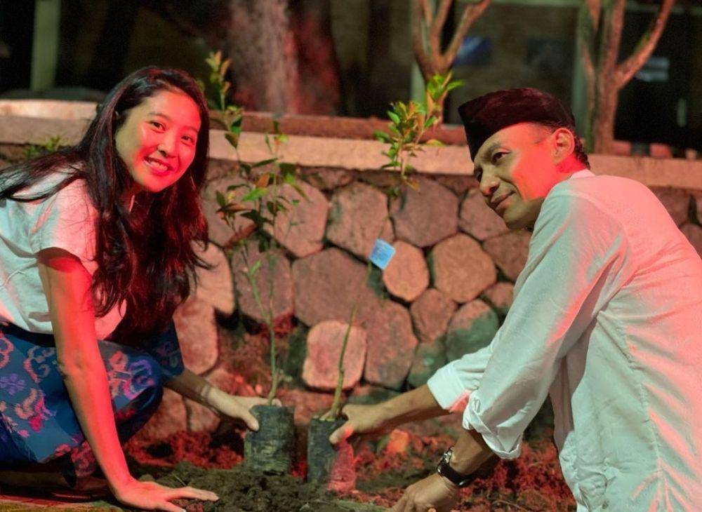 Olivia Zalianty bersama suami (instagram.com/oliviazallianty)