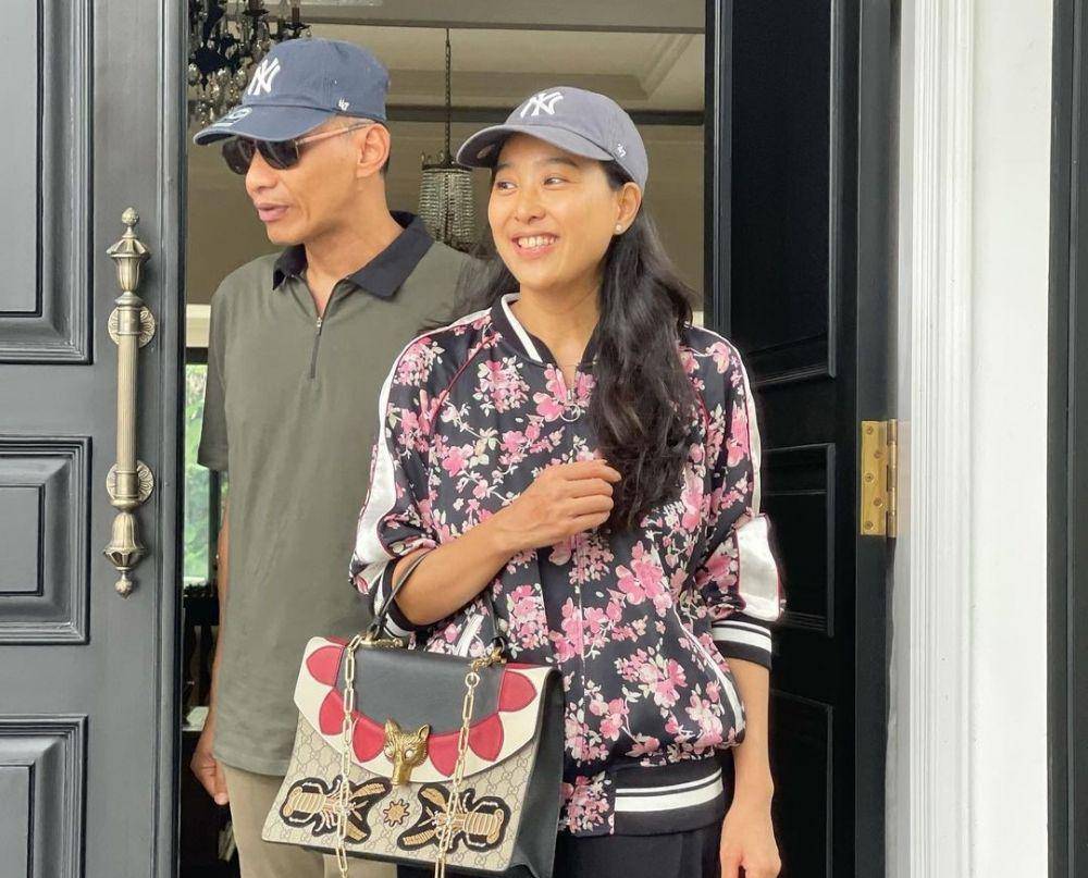 Olivia Zalianty bersama suami (instagram.com/oliviazallianty)