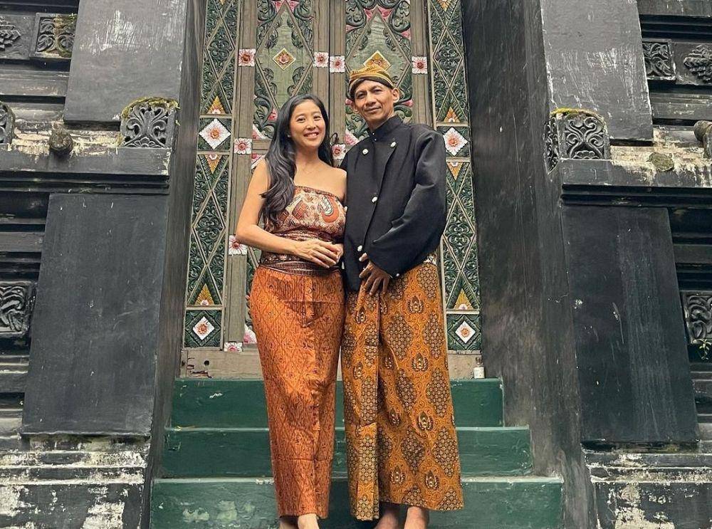 Olivia Zalianty bersama suami (instagram.com/oliviazallianty)