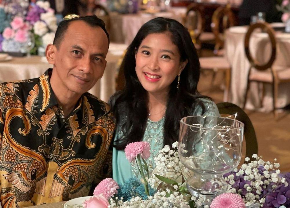Jarang Disorot, 9 Potret Olivia Zalianty Bersama Suami Tercinta
