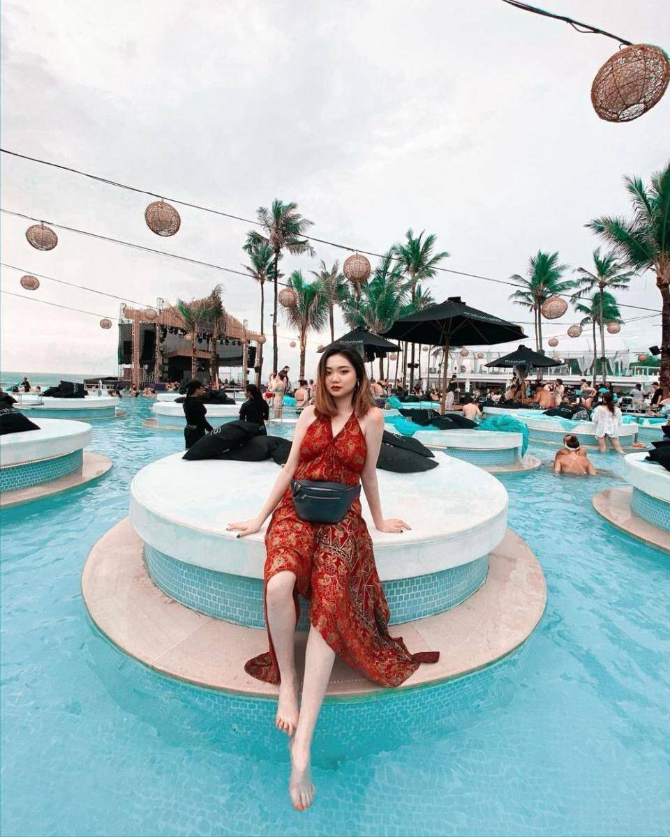 OOTD ala Vanessa Khong (instagram.com/vanessakhongg)