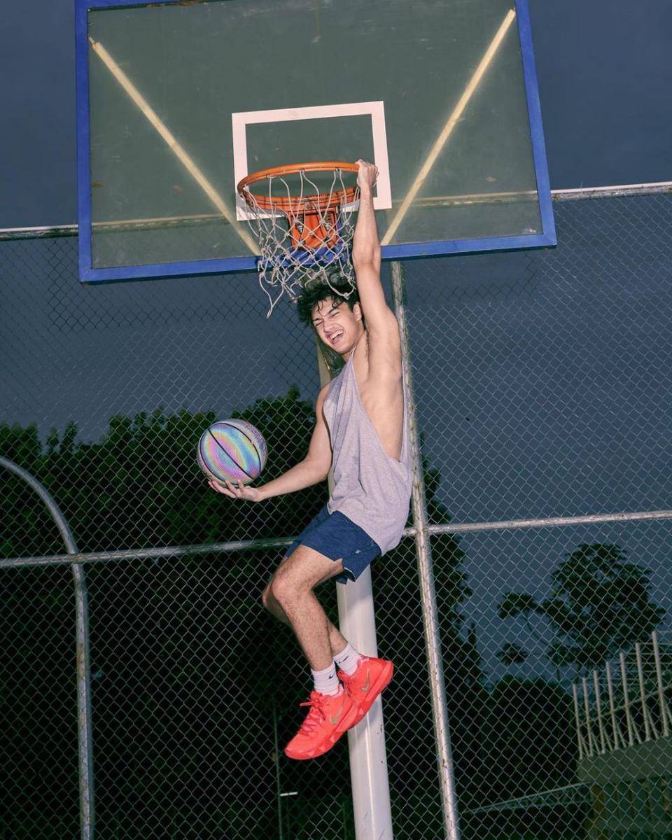 Michael James Olindo (instagram.com/michaeljames.o)