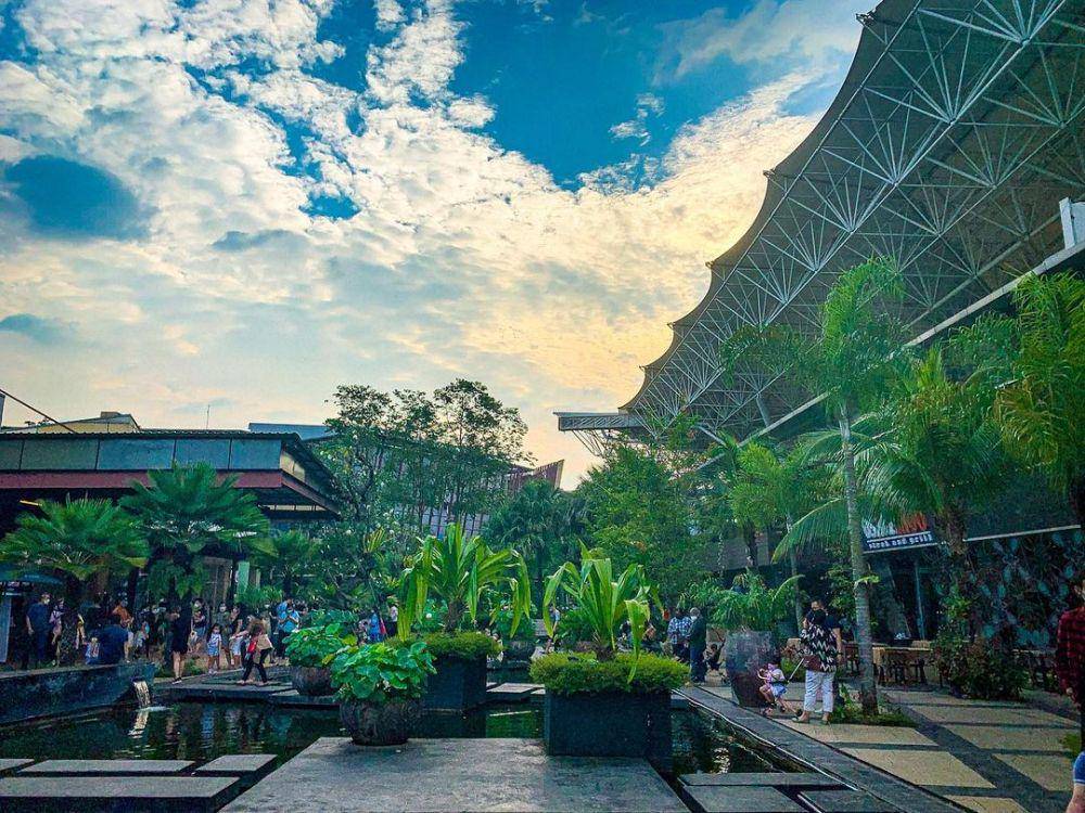 the breeze bsd (Instagram.com/muhamad_rully911)