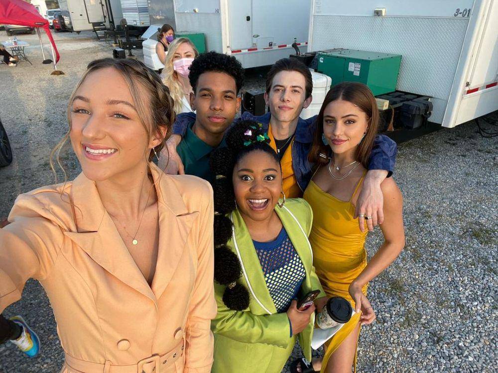 potret Ava Michelle dan pemain film Tall Girl (instagram.com/ava.michelle)