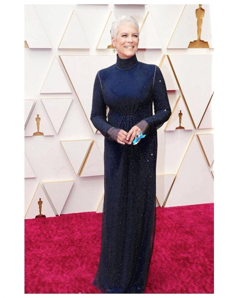 Jamie Lee Curtis (instagram.com/curtisleejamie)