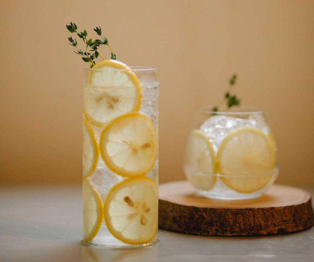 Ilustrasi infused water (pexels.com/charlotte May)