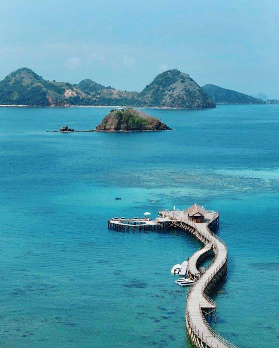 Pantai Waecicu (instagram.com/ferdinandavid_)