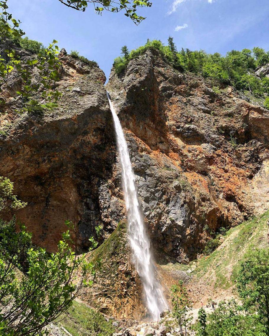 potret Rinka Falls (instagram.com/jaskov801)