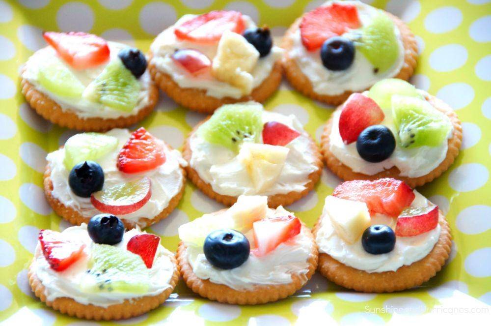 ilustrasi fruit canape (sunshineandhurricanes.com)
