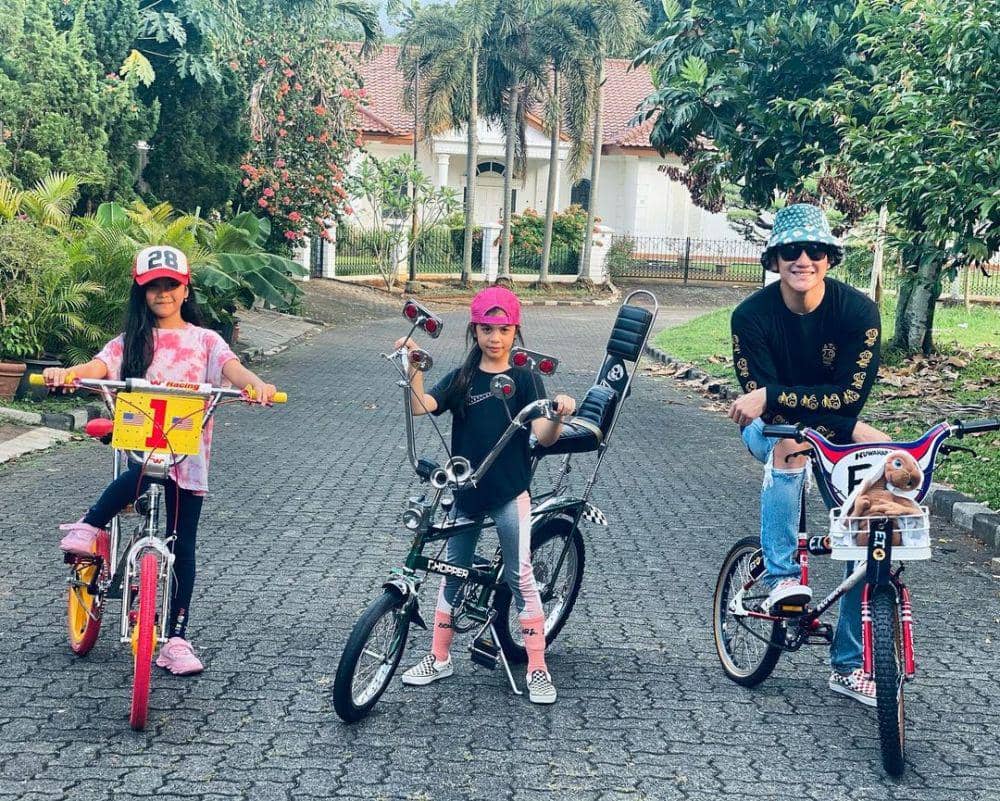 potret Vino G. Bastian dan Jizzy Pearl Bastian (instagram.com/vinogbastian__)