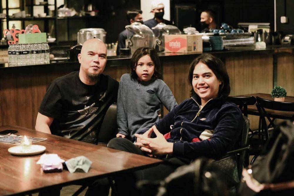 Ahmad Dhani dan buah hati (instagram.com/ahmaddhaniofficial)