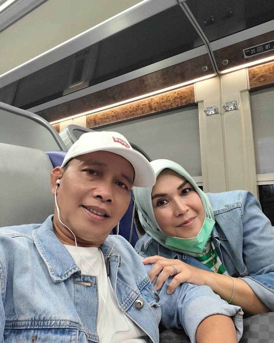 Abdul Rozak dan Umi Kalsum (instagram.com/mom_ayting92_)