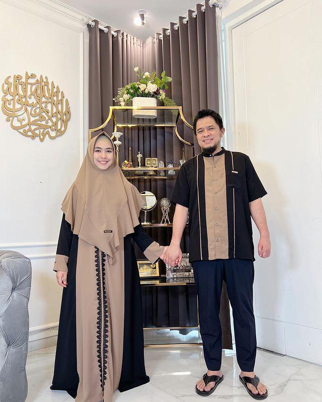 9 Pasangan Suami Istri Seleb punya Inisial Nama yang Sama, Jodoh!
