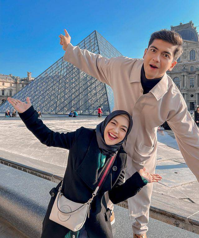 potret pasangan Ria Ricis dan Teuku Ryan (instagram.com/riaricis1795)