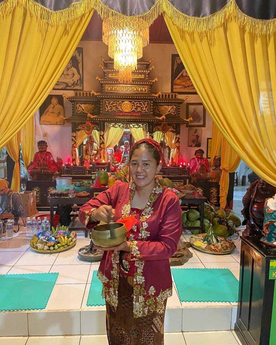 Rara Pawang Hujan (Instagram.com/rara_cahayatarotindigo/)