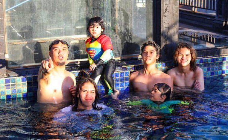 Ahmad Dhani dan buah hati (instagram.com/alghazali7)