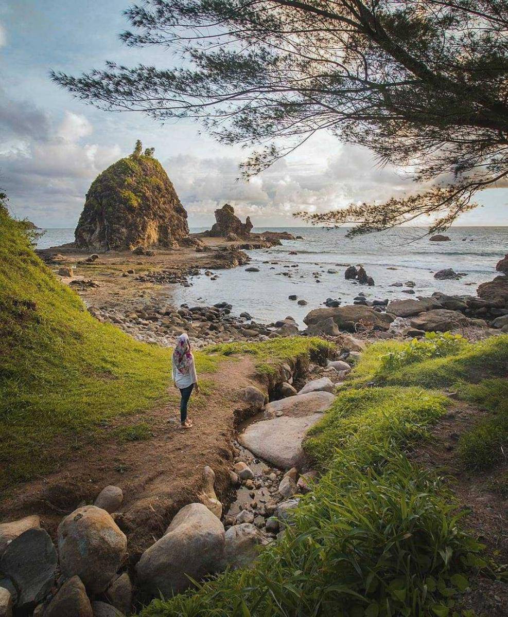 potret Pantai Watu Lumbung (instagram.com/folk.jogja)