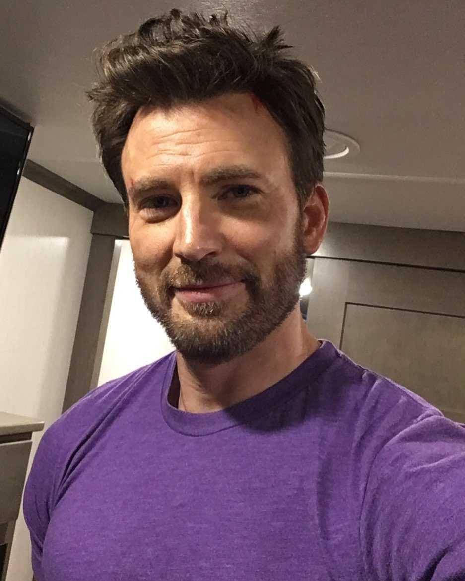 Chris Evans (instagram.com/chrisevans)
