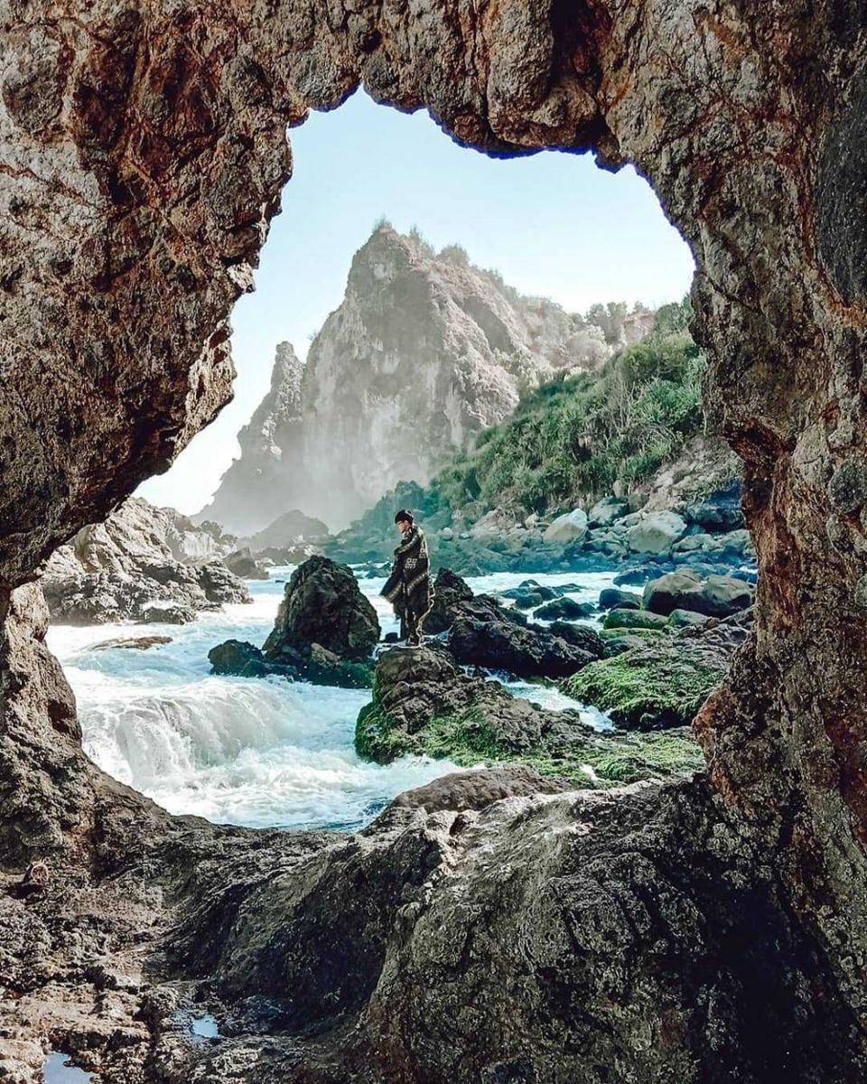 potret Pantai Watu Lumbung (Instagram.com/explorejogya)