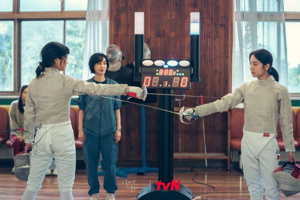 Kim Tae Ri dan Bona di drama Twenty Five Twenty One (twitter.com/CJnDrama)