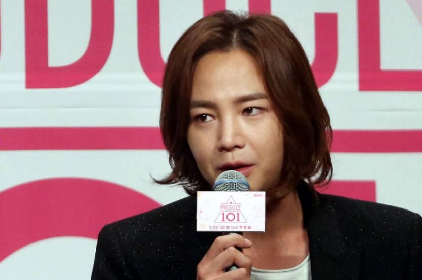 Jang Geun Suk di press conference surival program Produce 101 Season 1 (go.seoul.co.kr)