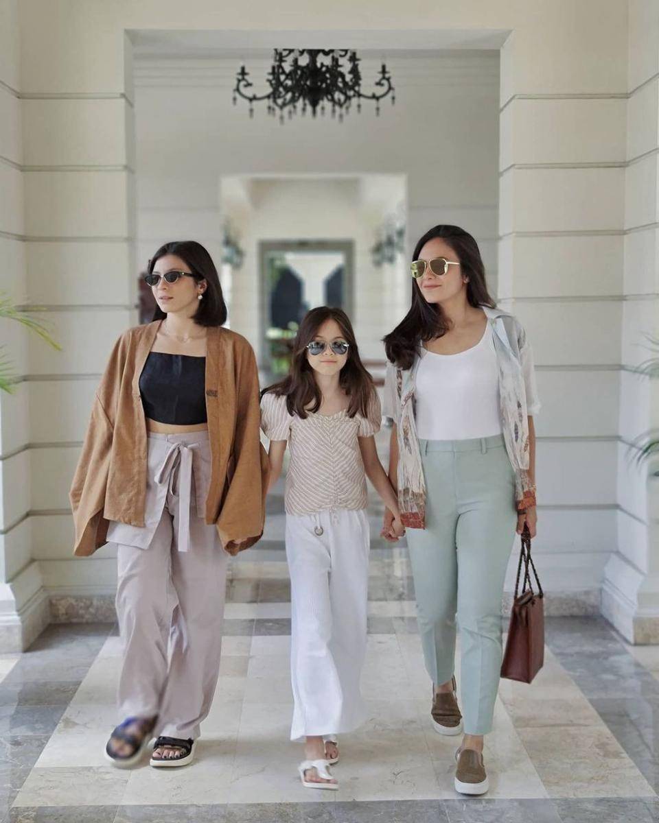 potret Wulan Guritno bersama kedua anaknya (instagram.com/wulanguritno)