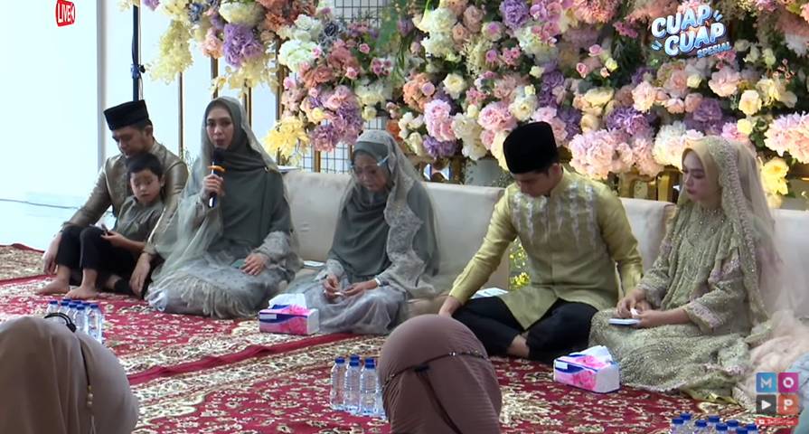 Ria Ricis dan Teuku Ryan pengajian 4 bulanan (YouTube.com/MOP Channel)