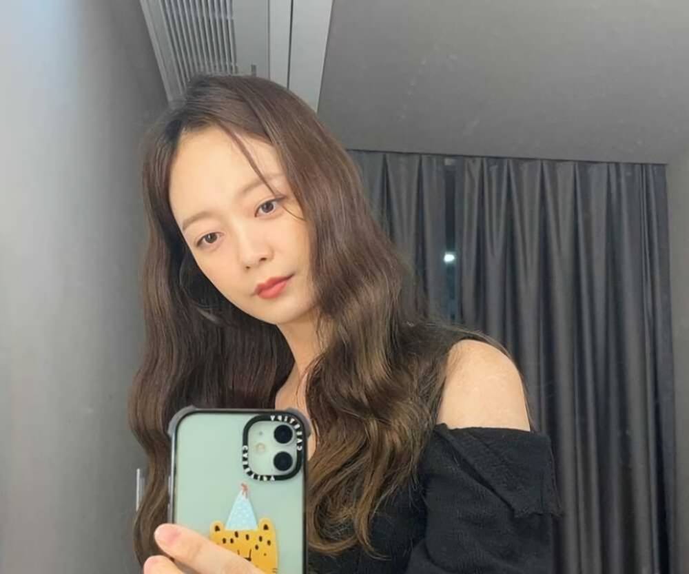 Jeon So Min (instagram.com/jsomin86)