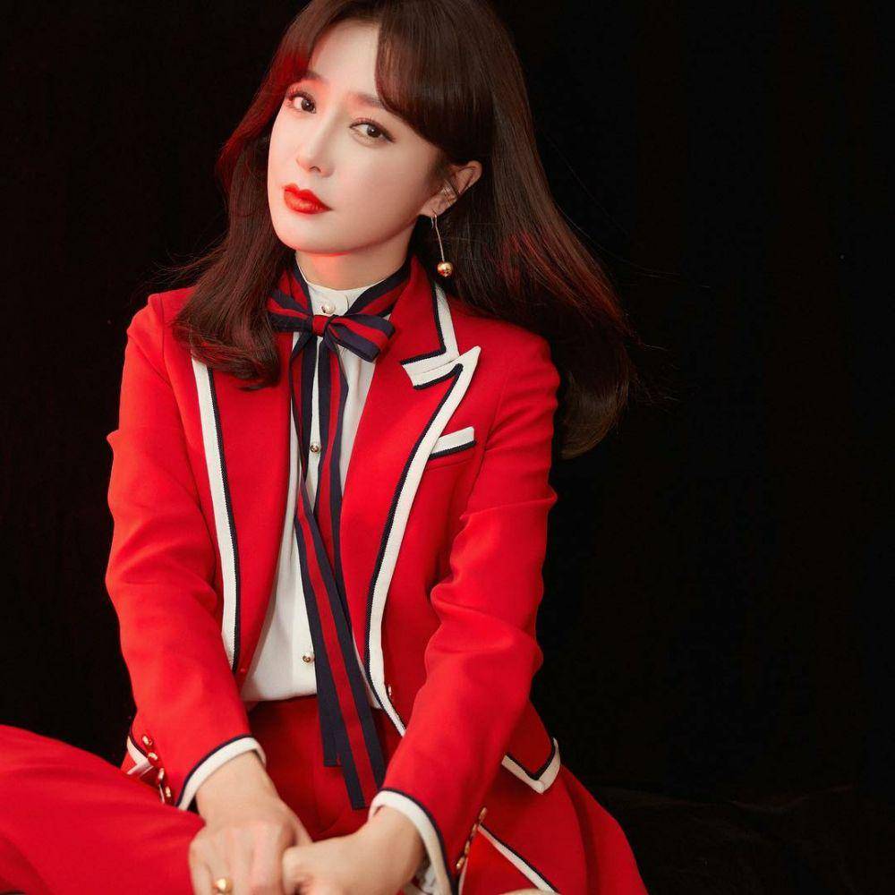 Qin Lan (instagram.com/qinlan__717)
