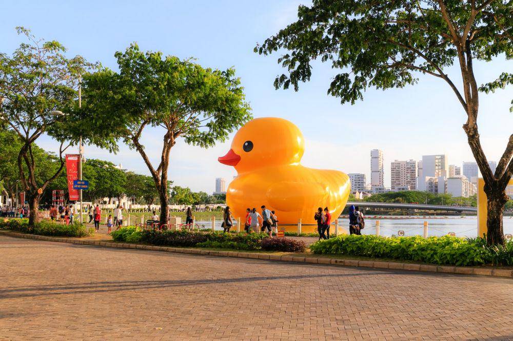 ilustrasi bebek karet terbesar di dunia (pexels.com/quang-nguyen-vinh)