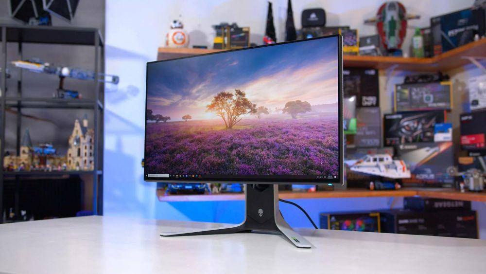 potret Alienware AW2721D (techspot.com)
