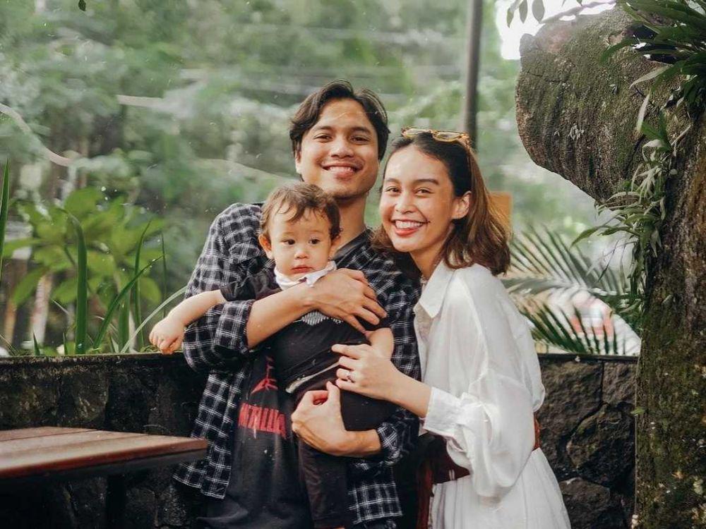 Berusia Setahun, 9 Potret Kafka Anak Conchita Caroline Makin Gemas