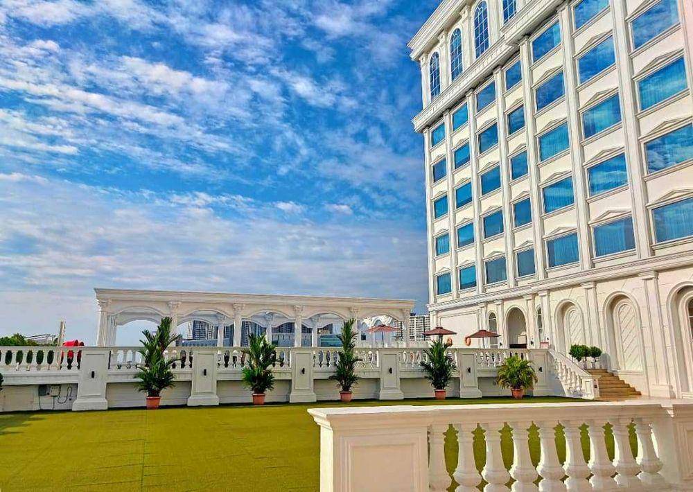 Adimulia Hotel (instagram.com/adimuliahotel)