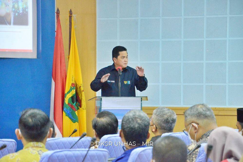 Menteri BUMN Erick Thohir saat memberi kuliah umum di Universitas Hasanuddin Makassar, Rabu (30/3/2022). Humas Unhas
